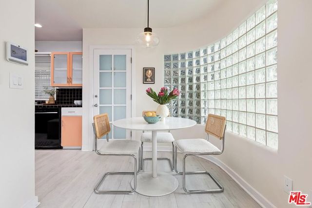 215 Entrada Drive, Santa Monica, CA 90402