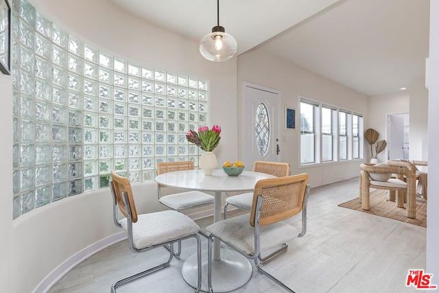 215 Entrada Drive, Santa Monica, CA 90402