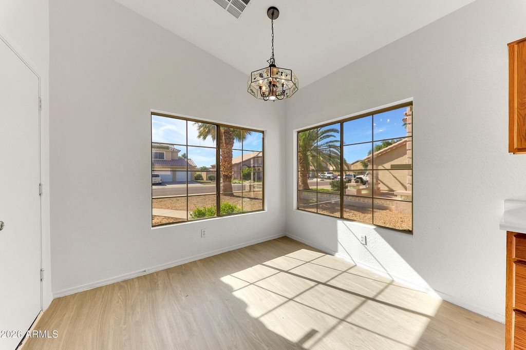 7594 W CITRUS Way, Glendale, AZ 85303 — photo 5