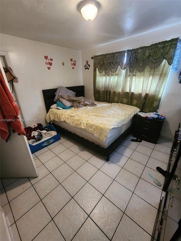654 W 29th St 4, Hialeah, FL 33012