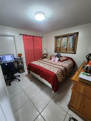 654 W 29th St 4, Hialeah, FL 33012