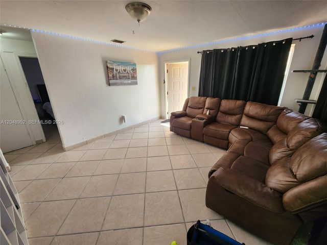 654 W 29th St 4, Hialeah, FL 33012
