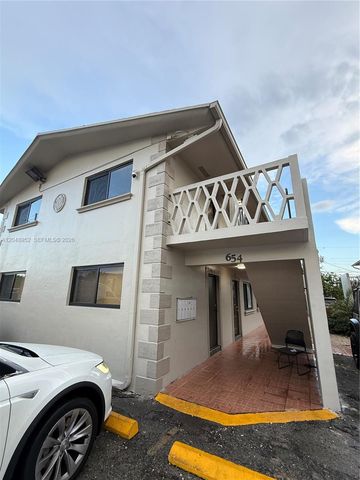 654 W 29th St 4, Hialeah, FL 33012