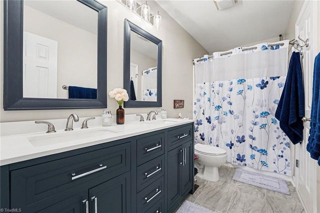 597 Lakeside Valley Drive, Winston-salem, NC 27107