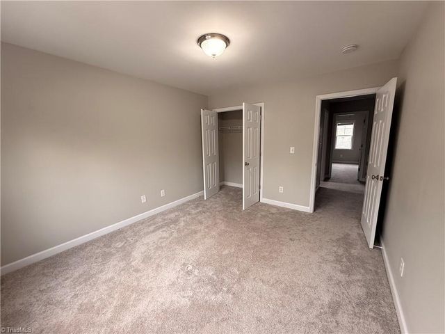 597 Lakeside Valley Drive, Winston-salem, NC 27107