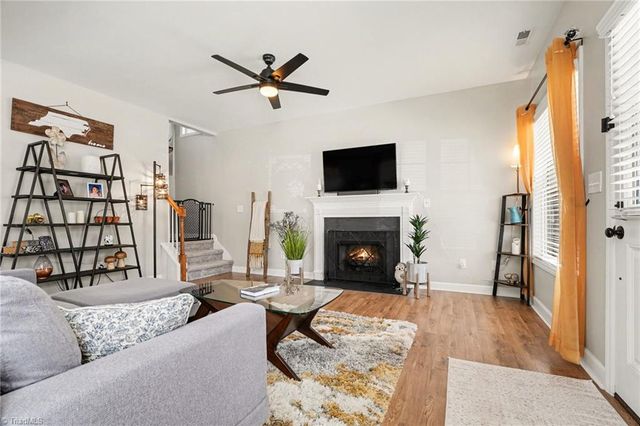 597 Lakeside Valley Drive, Winston-salem, NC 27107