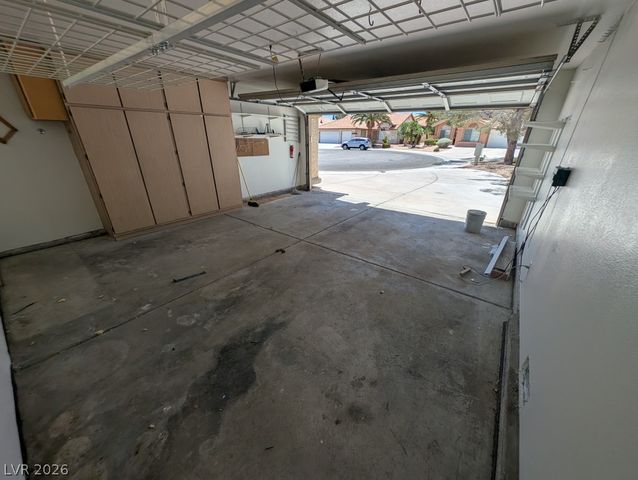 8432 Airmont Court, Las Vegas, NV 89128