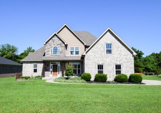 216 Honeysuckle Ln, Lebanon, TN 37087