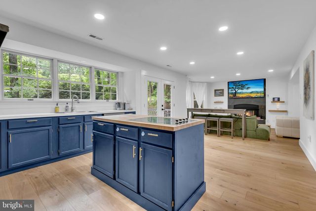 4350 LADY TRISHA, Pomfret, MD 20675
