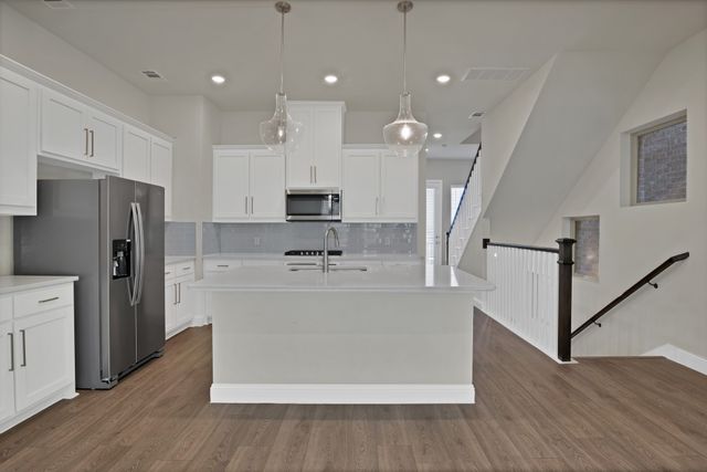 2213 Fort Bliss Street, Mesquite, TX 75149