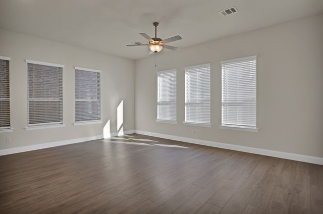 2213 Fort Bliss Street, Mesquite, TX 75149