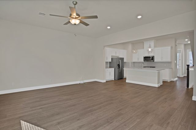 2213 Fort Bliss Street, Mesquite, TX 75149