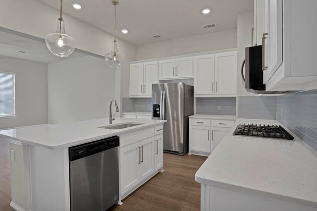 2213 Fort Bliss Street, Mesquite, TX 75149