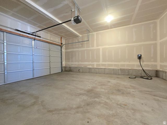 26 N WAYNE WAY, Grantsville, UT 84029