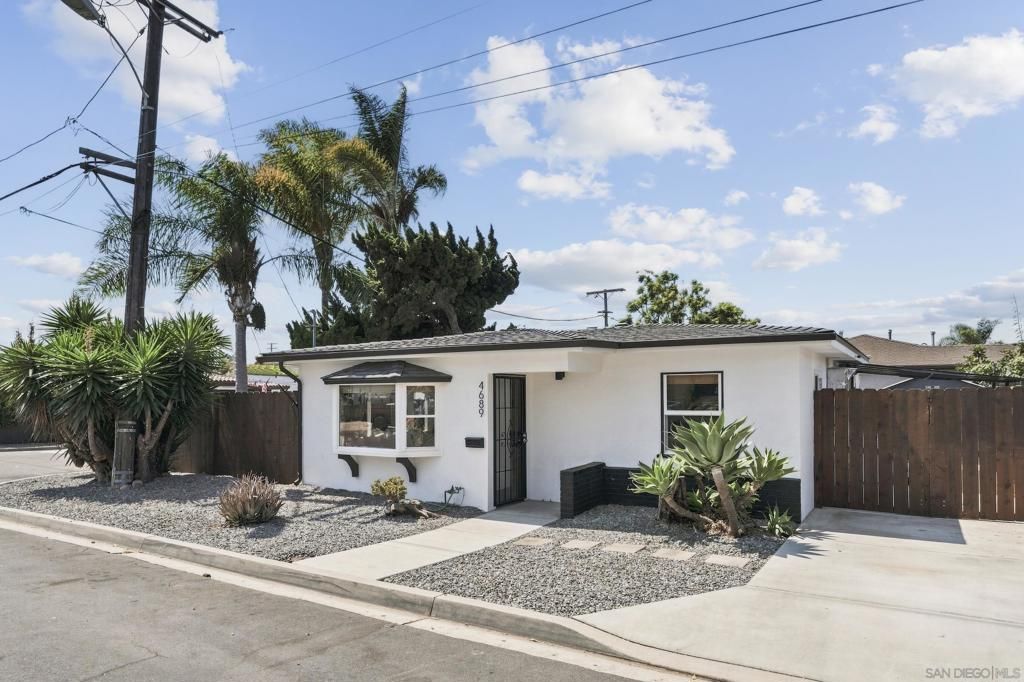 4689 Tonopah Avenue, San Diego, CA 92110 — photo 2