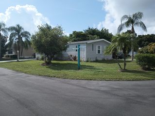 523 Thames Bluff Ridge, Fort Pierce, FL 34982
