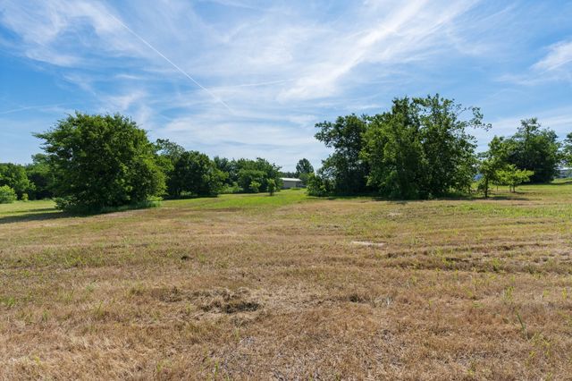 5808 Crest Road, Joshua, TX 76058