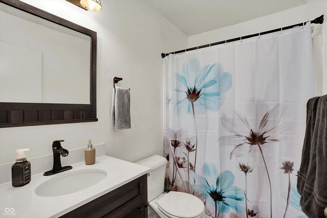 19177 Fox Chase Drive, Noblesville, IN 46062