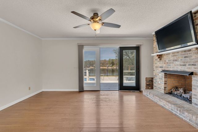 423 Shasteen Bend Dr, Winchester, TN 37398