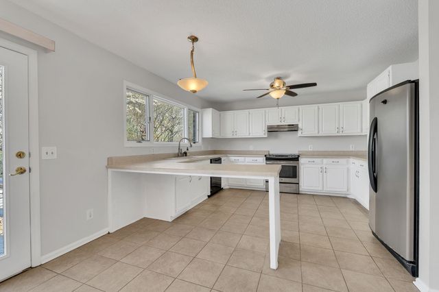 423 Shasteen Bend Dr, Winchester, TN 37398