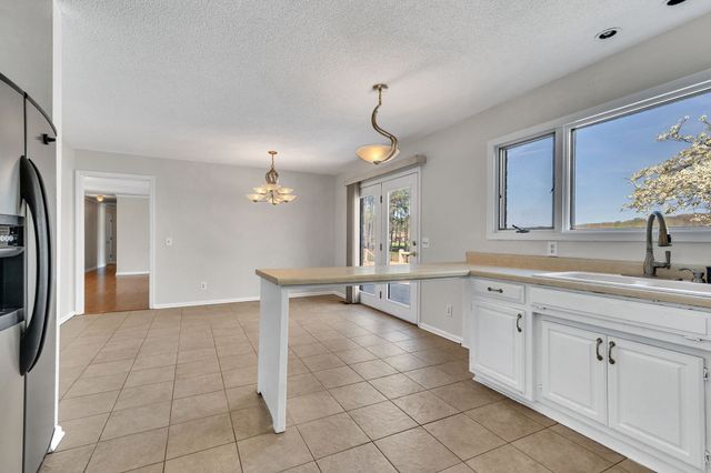 423 Shasteen Bend Dr, Winchester, TN 37398