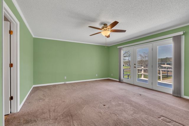 423 Shasteen Bend Dr, Winchester, TN 37398