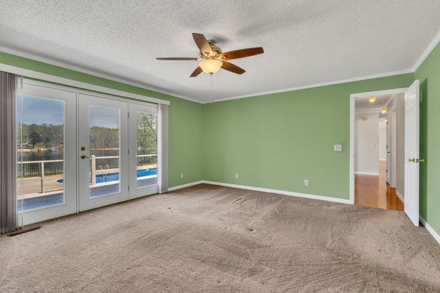 423 Shasteen Bend Dr, Winchester, TN 37398