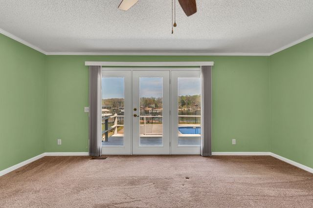 423 Shasteen Bend Dr, Winchester, TN 37398