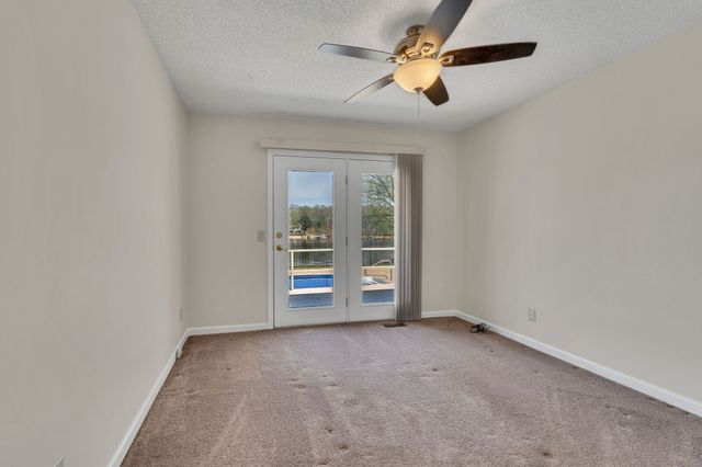 423 Shasteen Bend Dr, Winchester, TN 37398