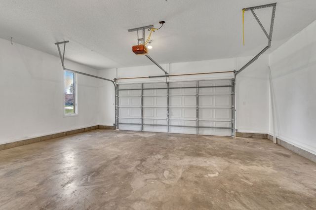 423 Shasteen Bend Dr, Winchester, TN 37398