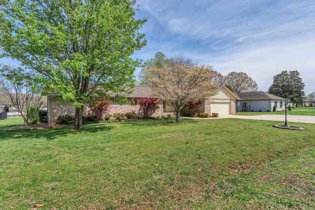 423 Shasteen Bend Dr, Winchester, TN 37398