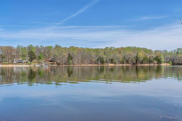 423 Shasteen Bend Dr, Winchester, TN 37398