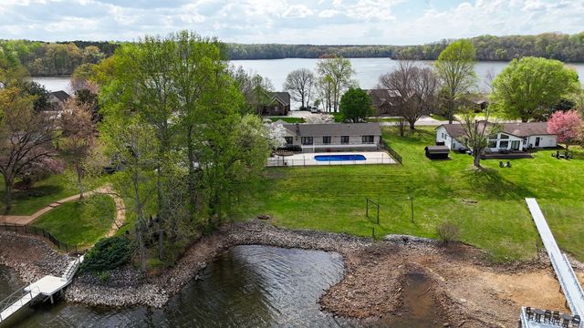 423 Shasteen Bend Dr, Winchester, TN 37398