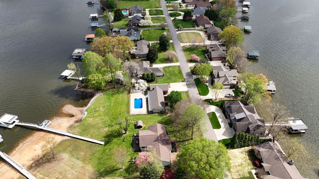423 Shasteen Bend Dr, Winchester, TN 37398