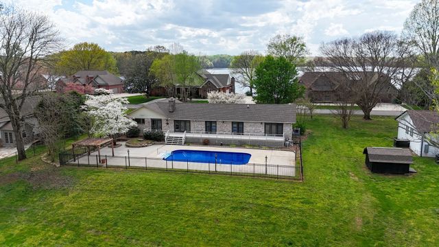 423 Shasteen Bend Dr, Winchester, TN 37398