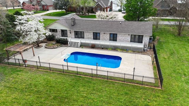 423 Shasteen Bend Dr, Winchester, TN 37398