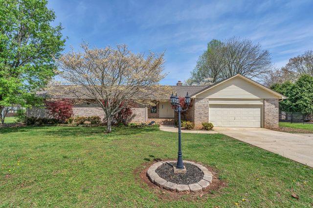 423 Shasteen Bend Dr, Winchester, TN 37398