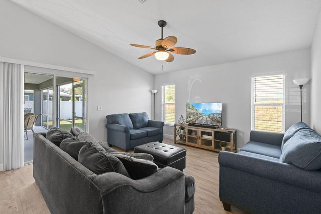 971 SW Mccomb Avenue, Port St Lucie, FL 34953