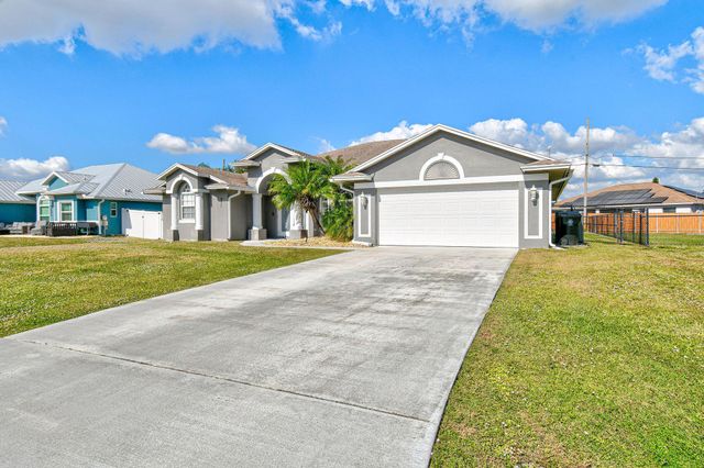 971 SW Mccomb Avenue, Port St Lucie, FL 34953