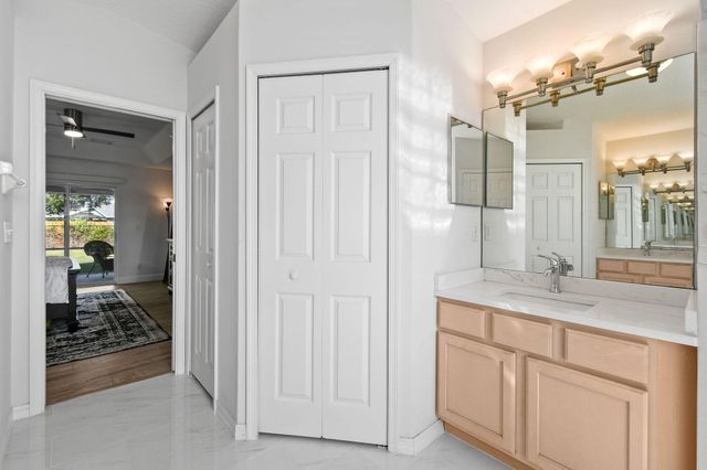 971 SW Mccomb Avenue, Port St Lucie, FL 34953