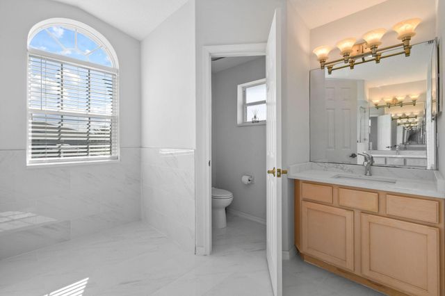 971 SW Mccomb Avenue, Port St Lucie, FL 34953