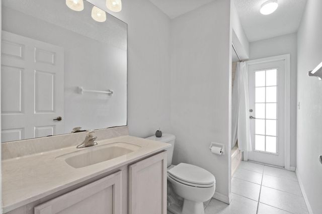 971 SW Mccomb Avenue, Port St Lucie, FL 34953