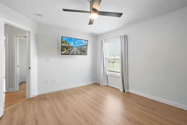 971 SW Mccomb Avenue, Port St Lucie, FL 34953