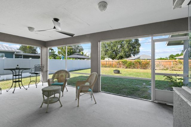 971 SW Mccomb Avenue, Port St Lucie, FL 34953