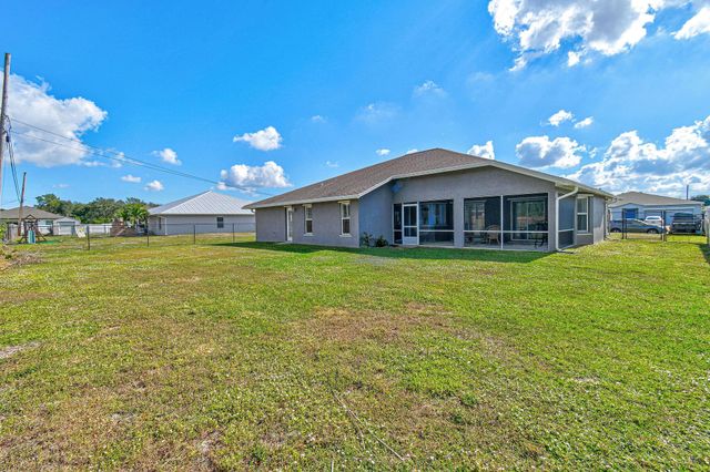 971 SW Mccomb Avenue, Port St Lucie, FL 34953
