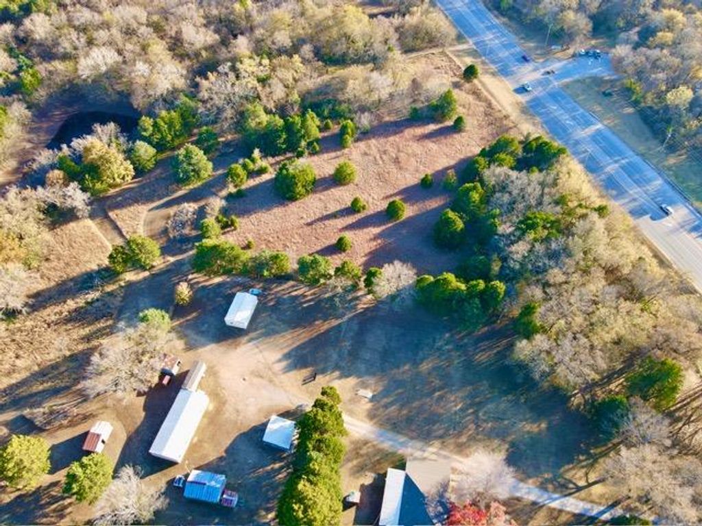 1201 N Main Highway, Noble, OK 73068