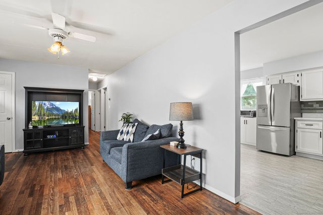18 Barton Road, Milford, CT 06460