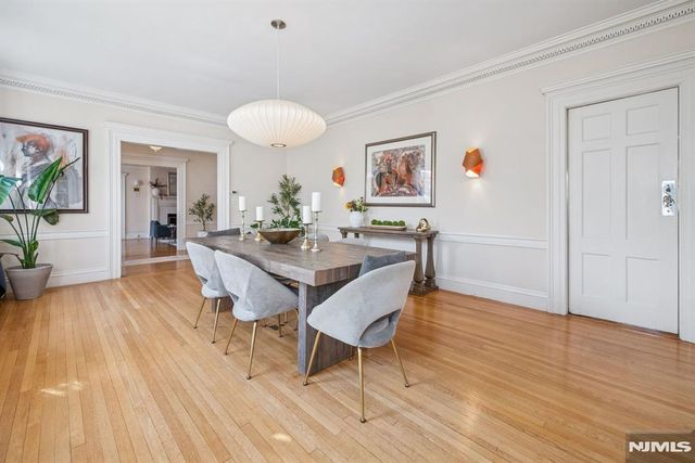 258 Ridgewood Avenue, Glen Ridge, NJ 07028