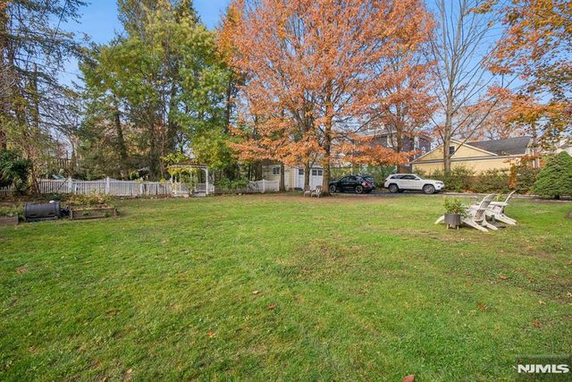 258 Ridgewood Avenue, Glen Ridge, NJ 07028
