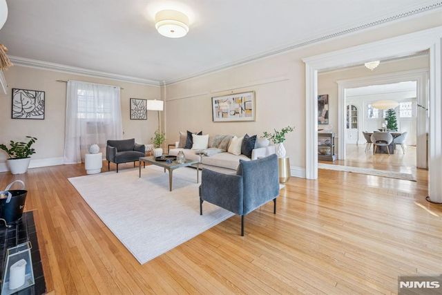 258 Ridgewood Avenue, Glen Ridge, NJ 07028